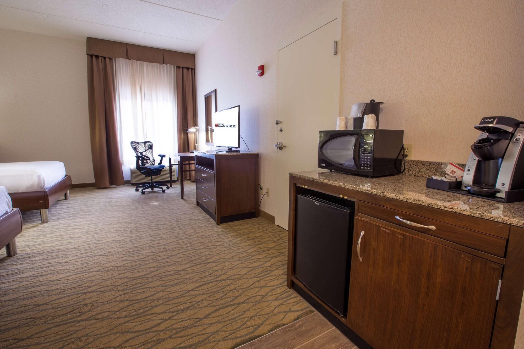Hilton Garden Inn State College Bagian luar foto