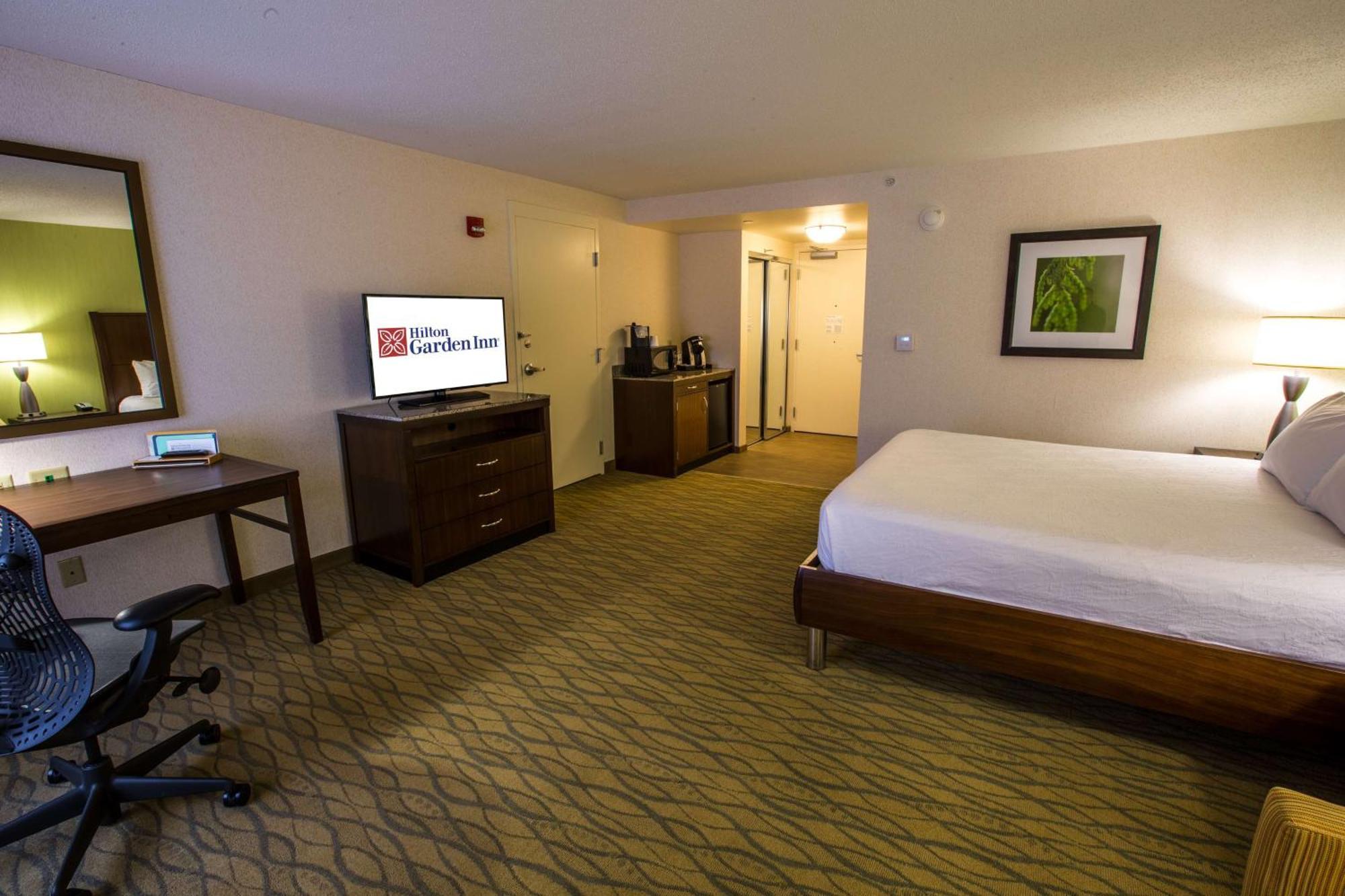 Hilton Garden Inn State College Bagian luar foto