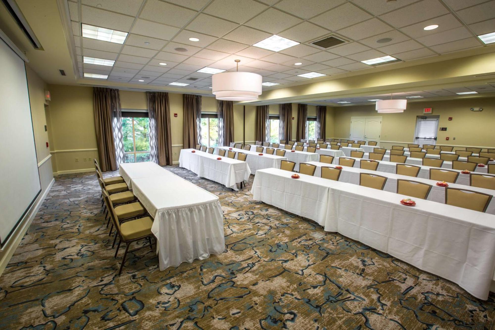 Hilton Garden Inn State College Bagian luar foto