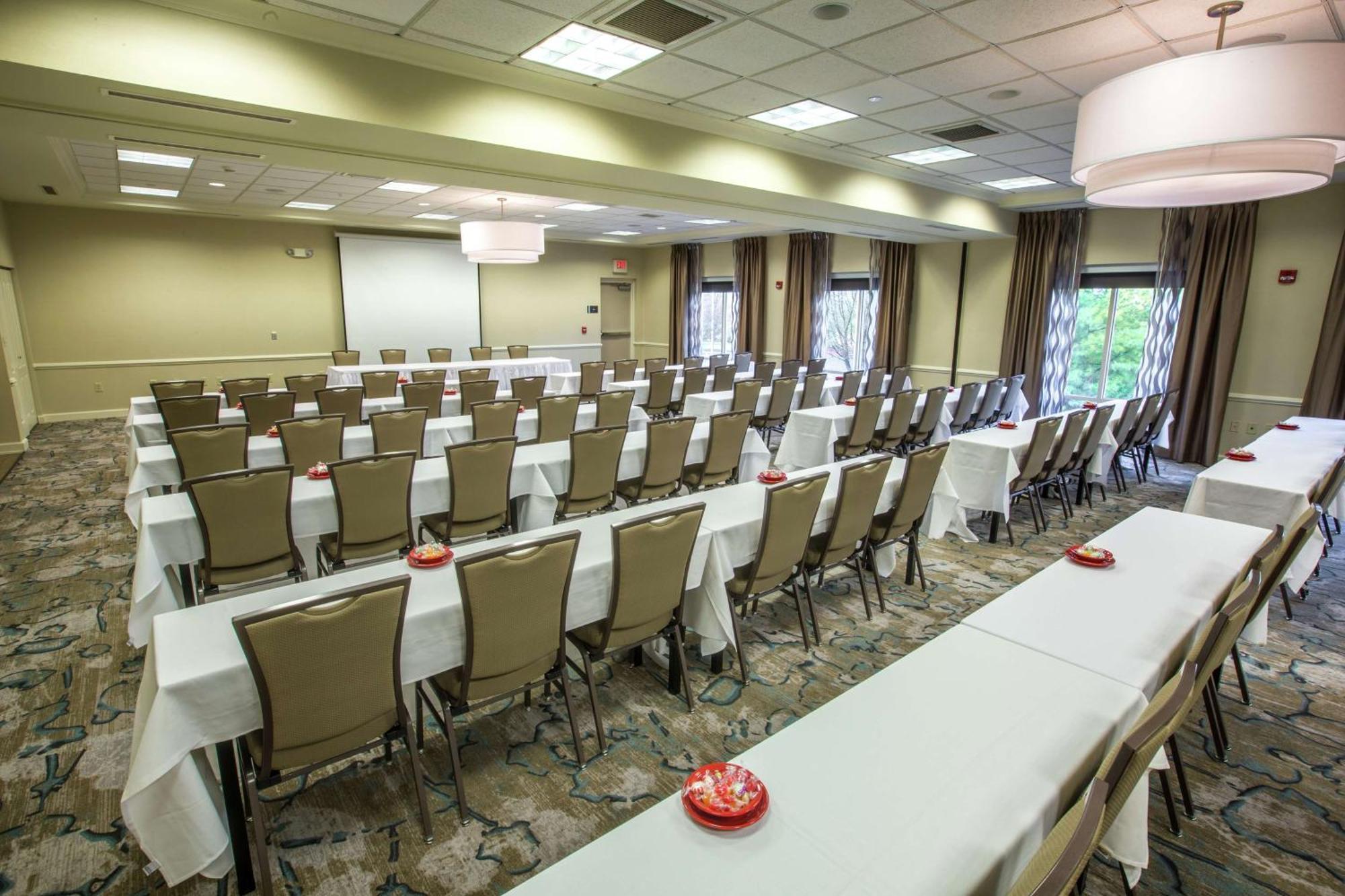 Hilton Garden Inn State College Bagian luar foto