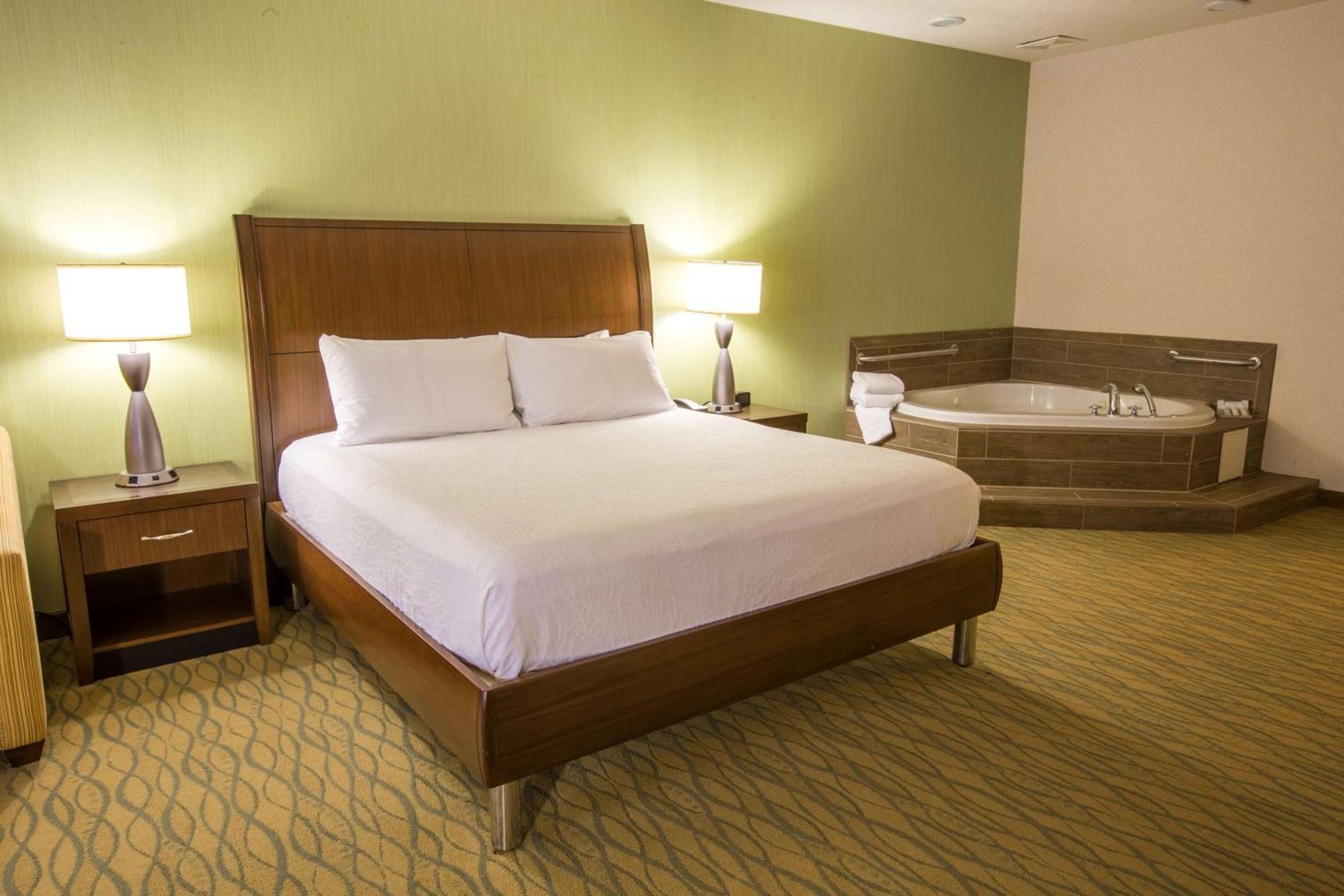 Hilton Garden Inn State College Bagian luar foto